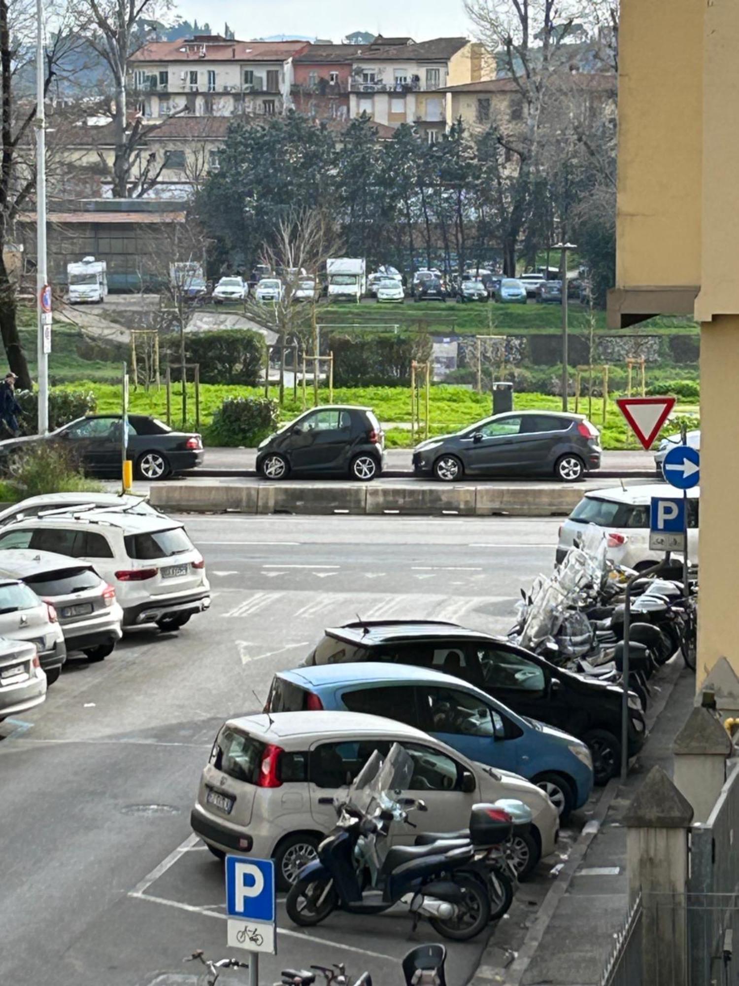 Casa Di Giotto- Firenze- Spaziosa- Vicina Al Centro Bagian luar foto